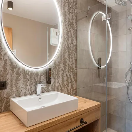 Modern With 2 Bedrooms In * Fuegen