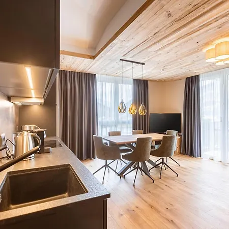 Apartment Modern With 2 Bedrooms In Fuegen