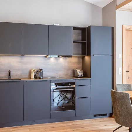 Apartment Modern With 2 Bedrooms In *